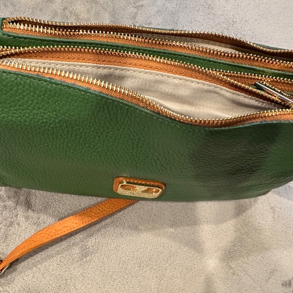 VALENTINA Italia Triple Compartment Green Pebble Leather Crossbody Bag - Picture 4 of 4